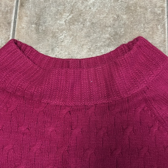 New York and Company Maroon Wide neck sweater Size Medium. - Picture 2 of 5